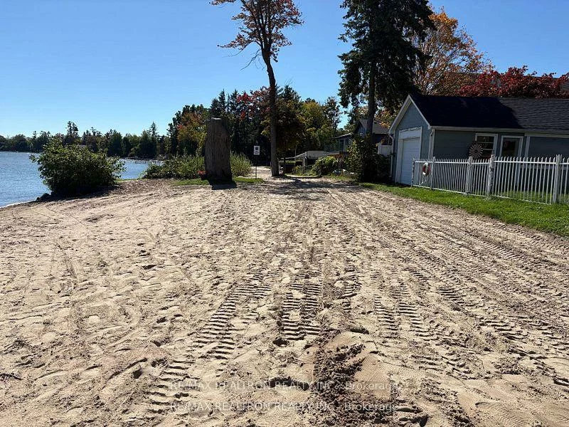 911, Vicrol, Alcona, Innisfil