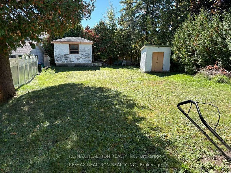 911, Vicrol, Alcona, Innisfil