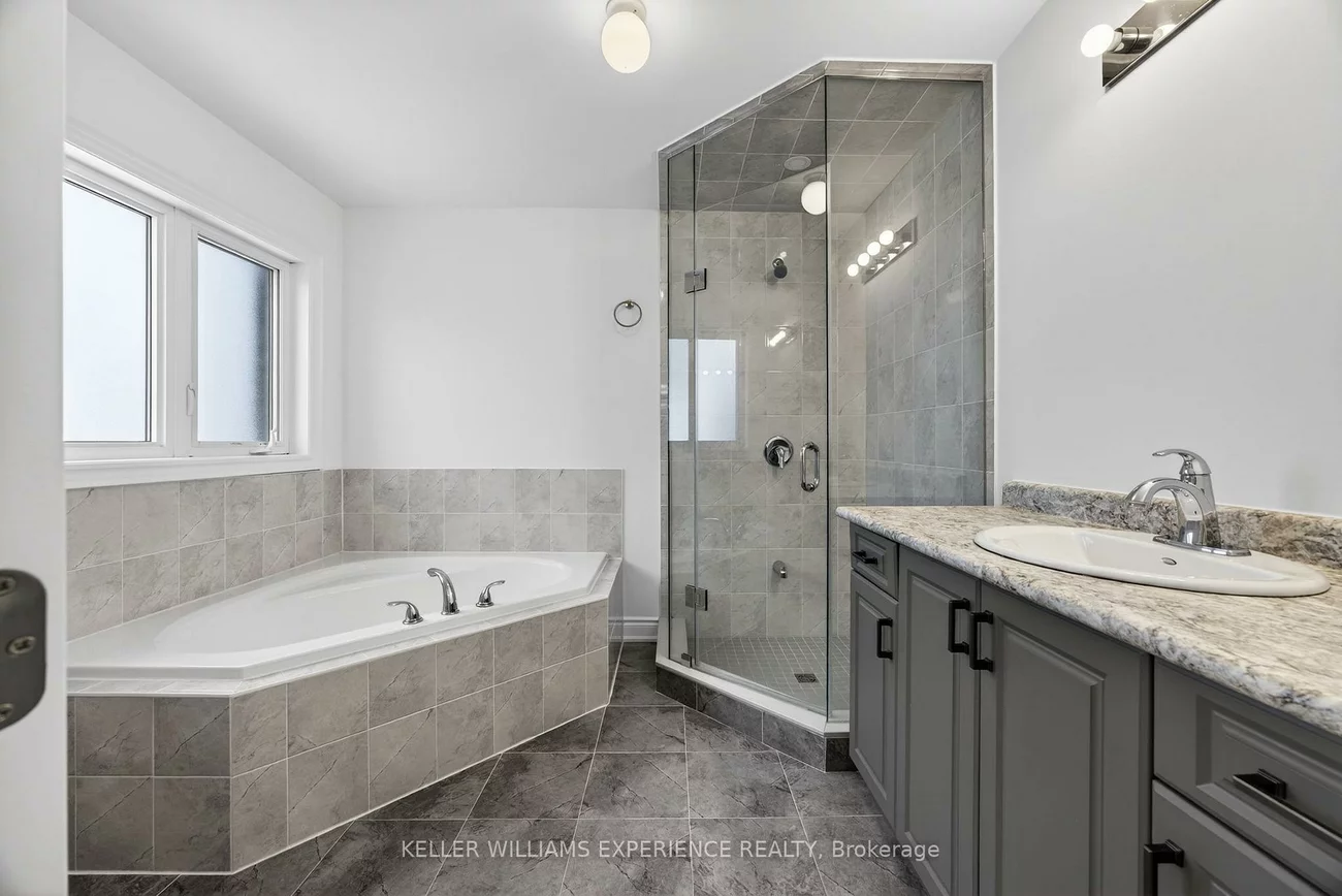 1606, Rizzardo, Alcona, Innisfil