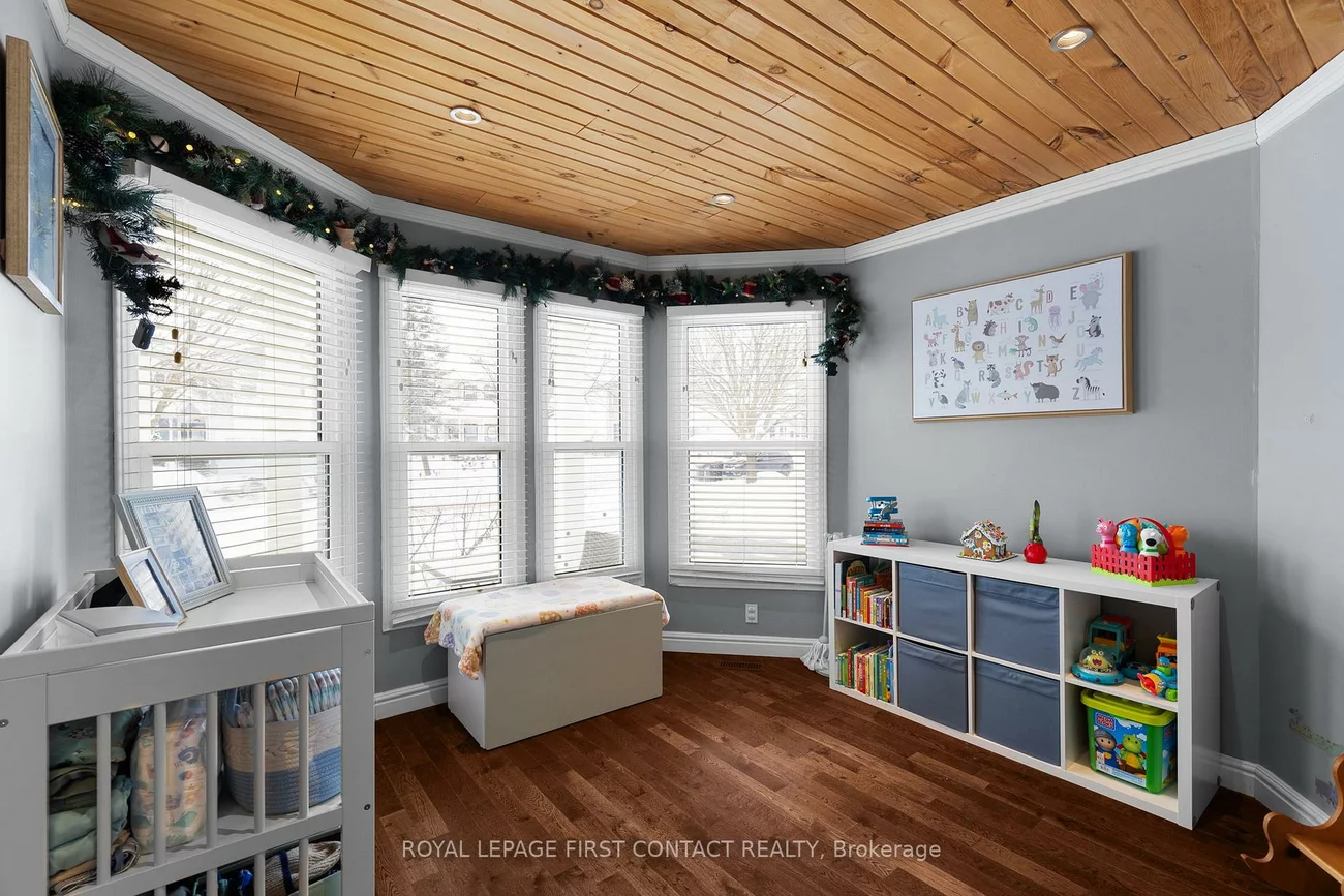 950, Linden, Alcona, Innisfil