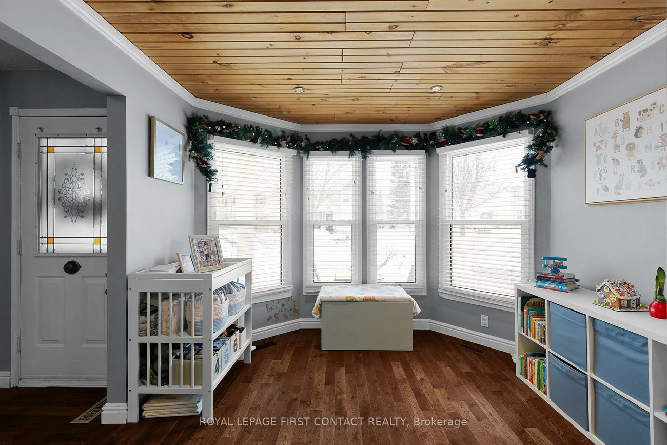 950, Linden, Alcona, Innisfil