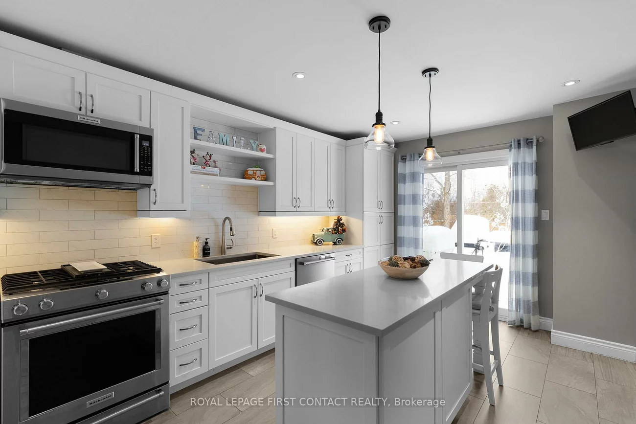 950, Linden, Alcona, Innisfil