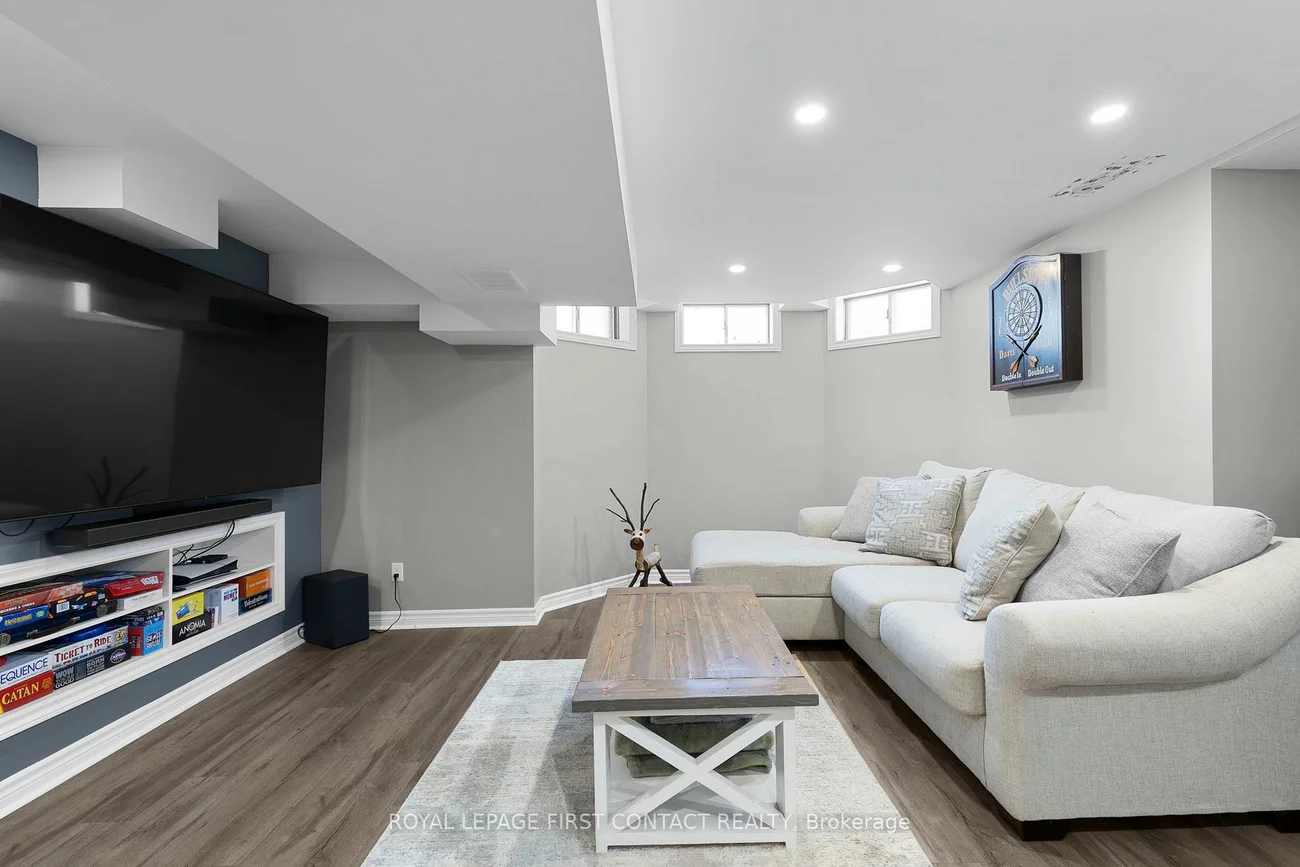 950, Linden, Alcona, Innisfil