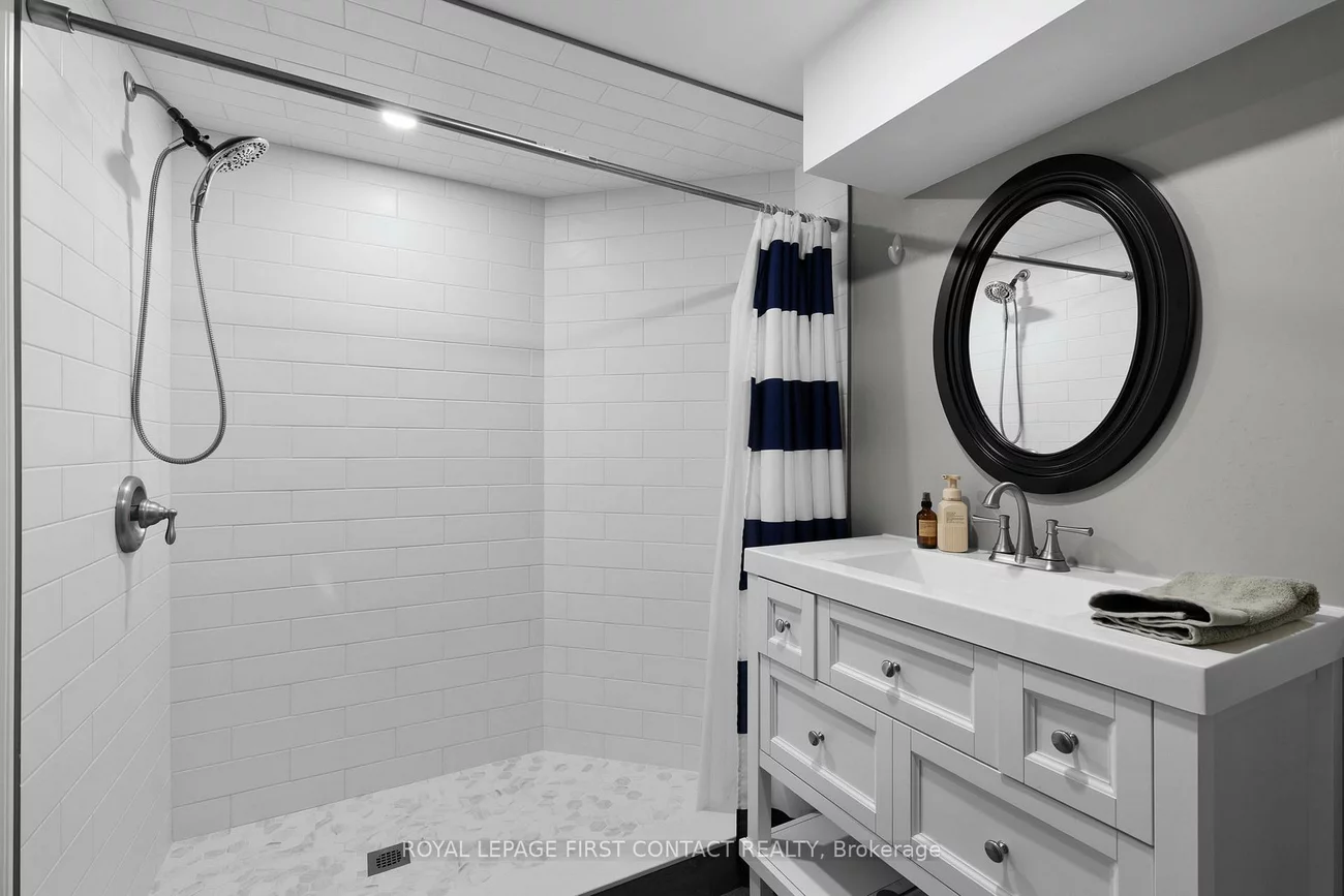 950, Linden, Alcona, Innisfil