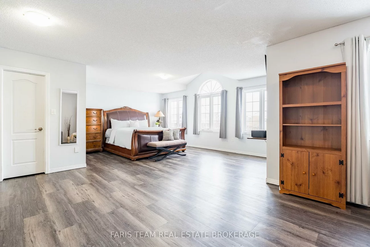 1373, Hunter, Alcona, Innisfil