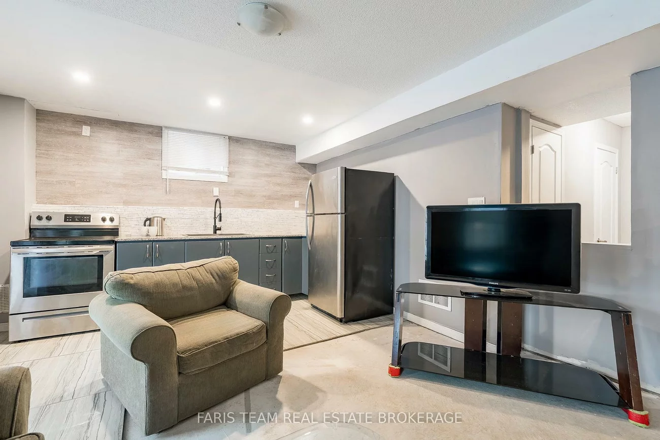 1373, Hunter, Alcona, Innisfil