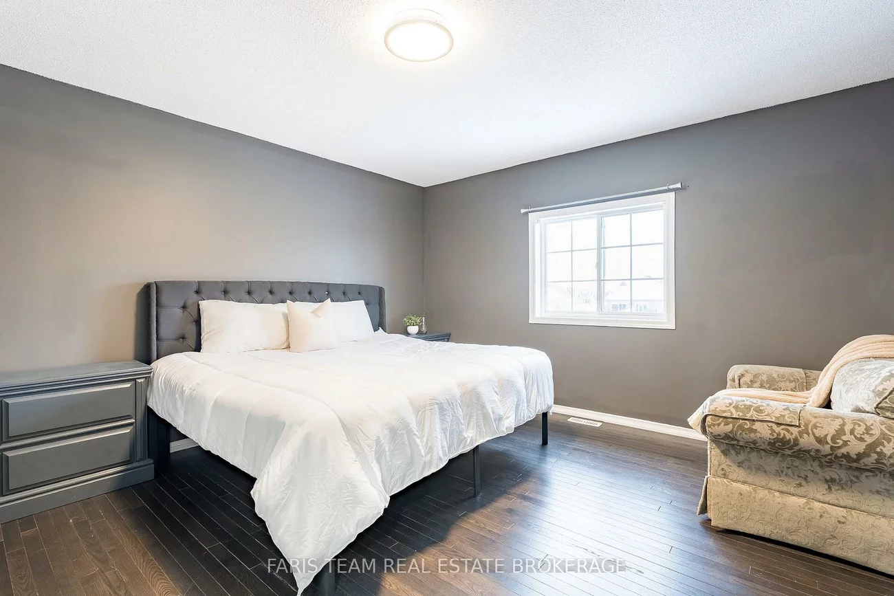 1373, Hunter, Alcona, Innisfil