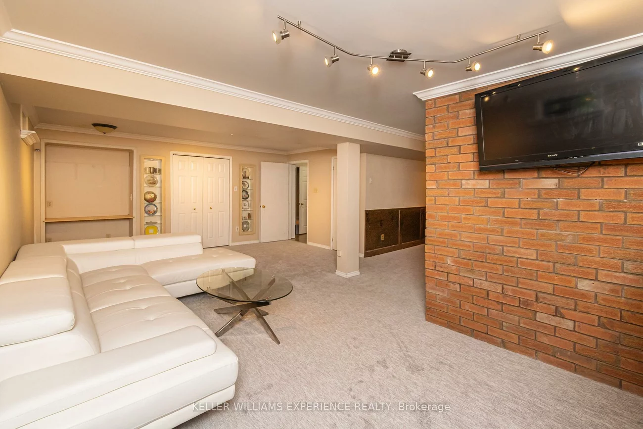 1053, Westmount, Alcona, Innisfil