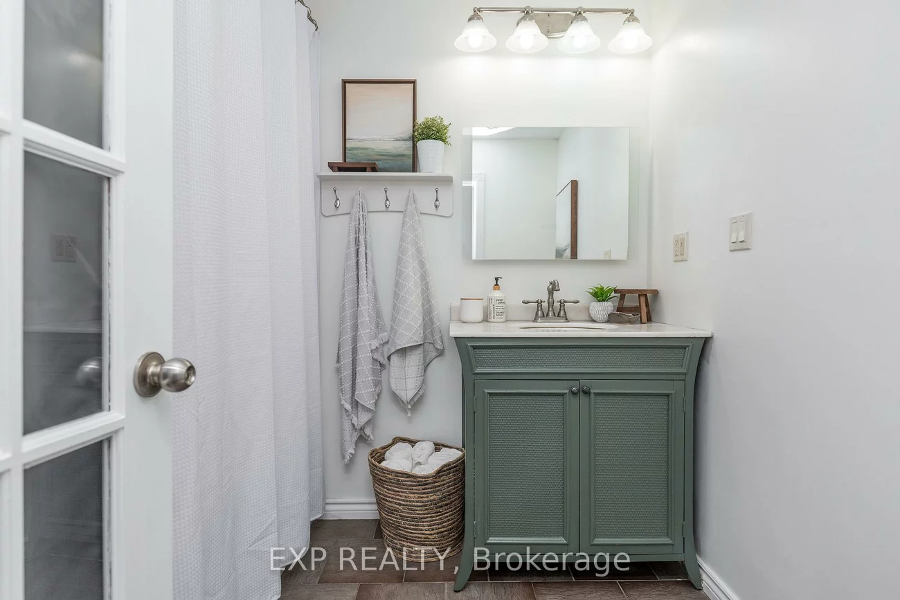 1104, Ferrier, Lefroy, Innisfil