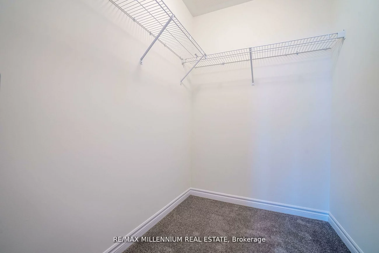 1640, Corsal, Alcona, Innisfil