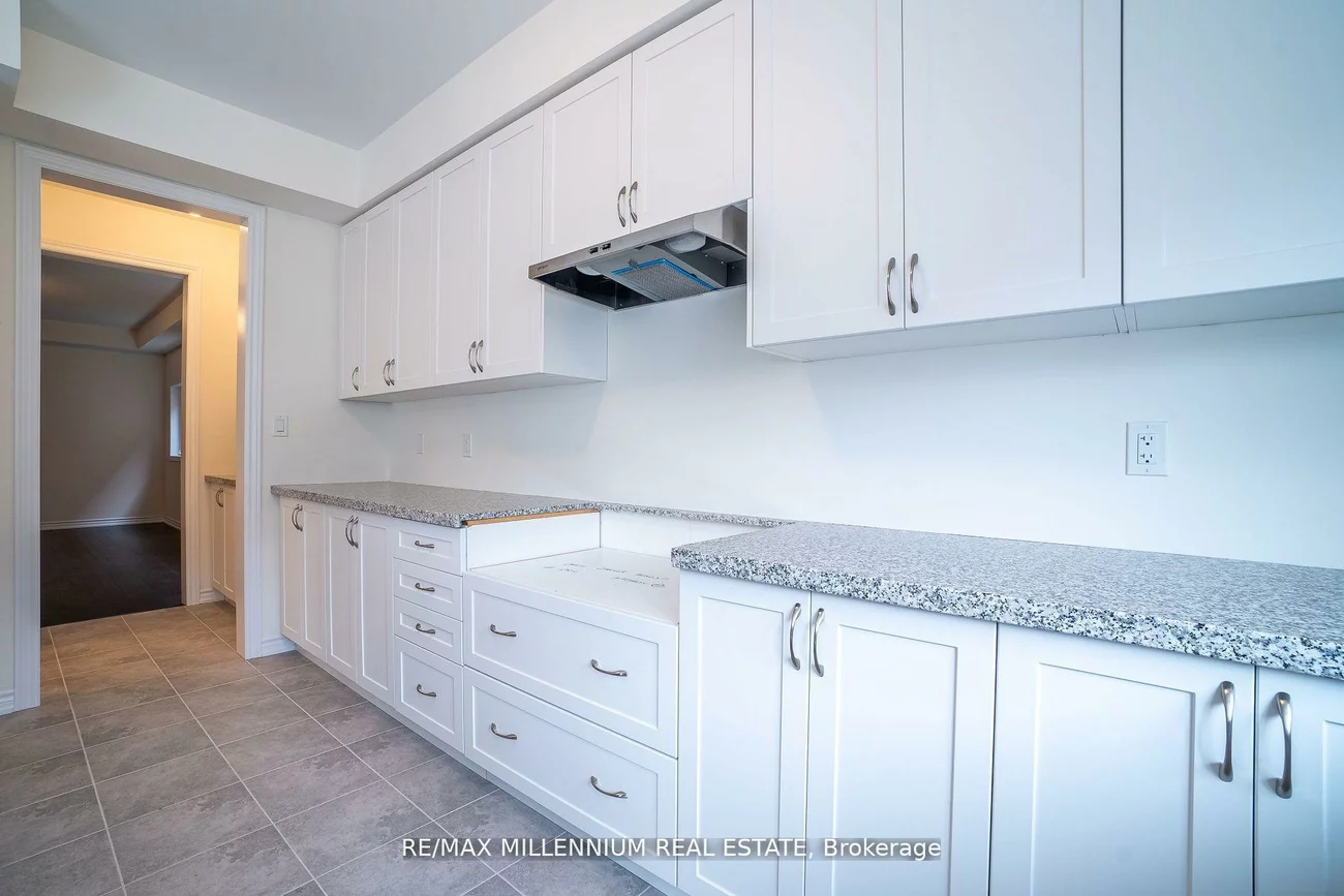 1640, Corsal, Alcona, Innisfil