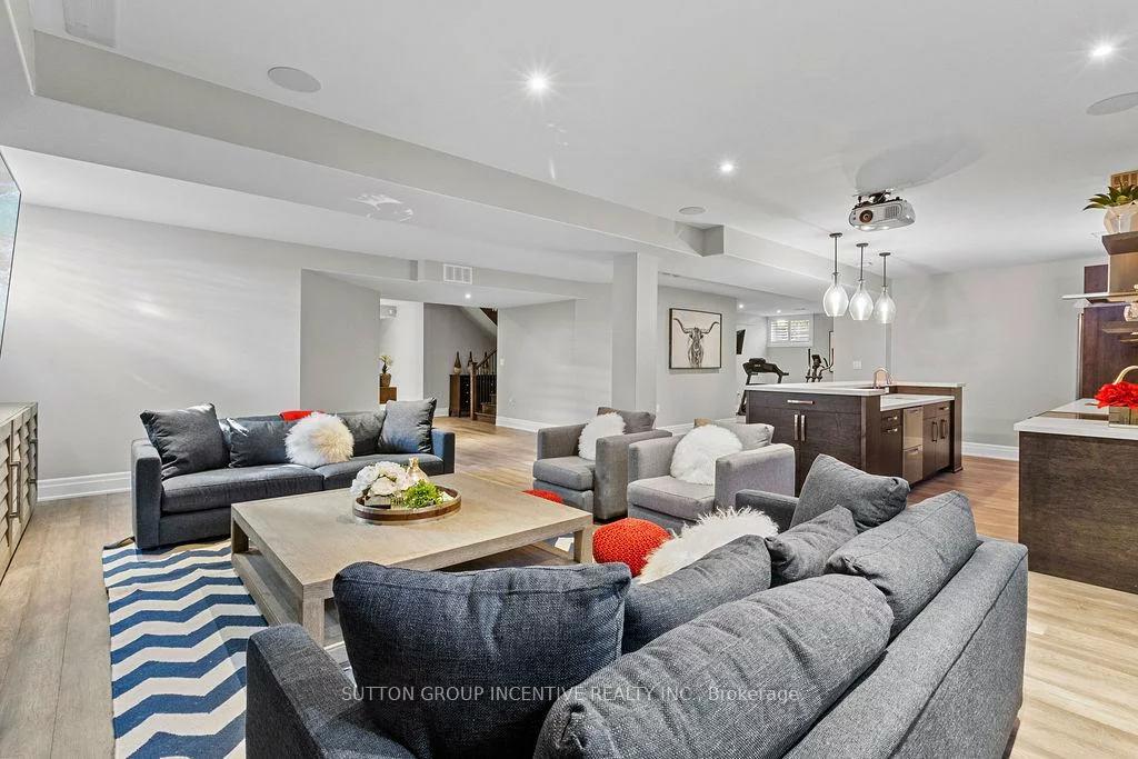 327, Sunnybrae, Stroud, Innisfil