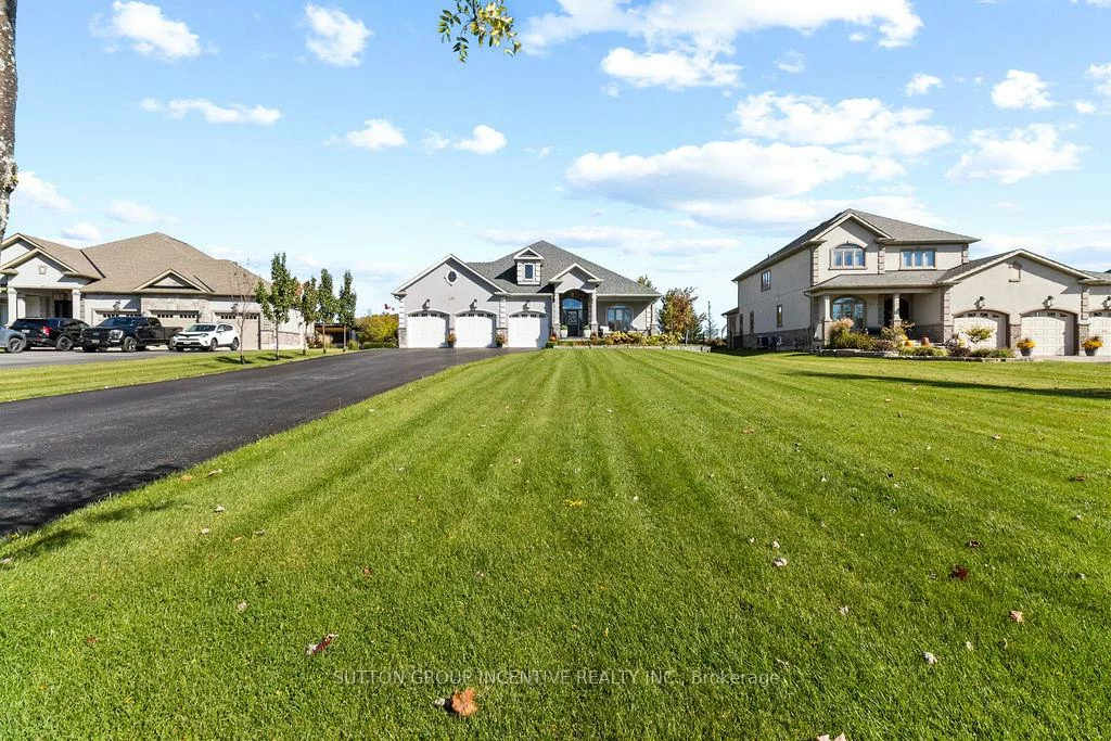 327, Sunnybrae, Stroud, Innisfil