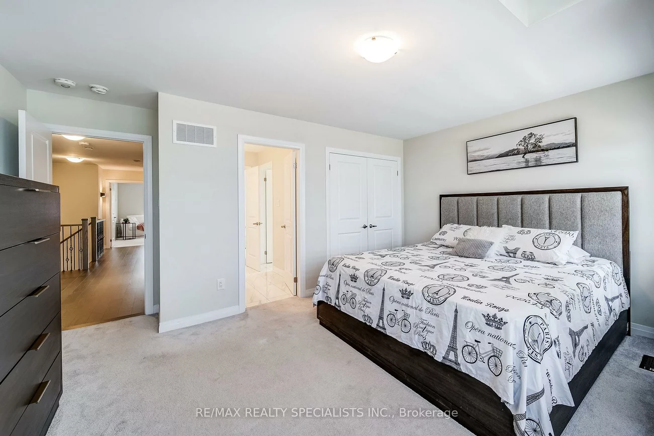 1698, Corsal, Alcona, Innisfil