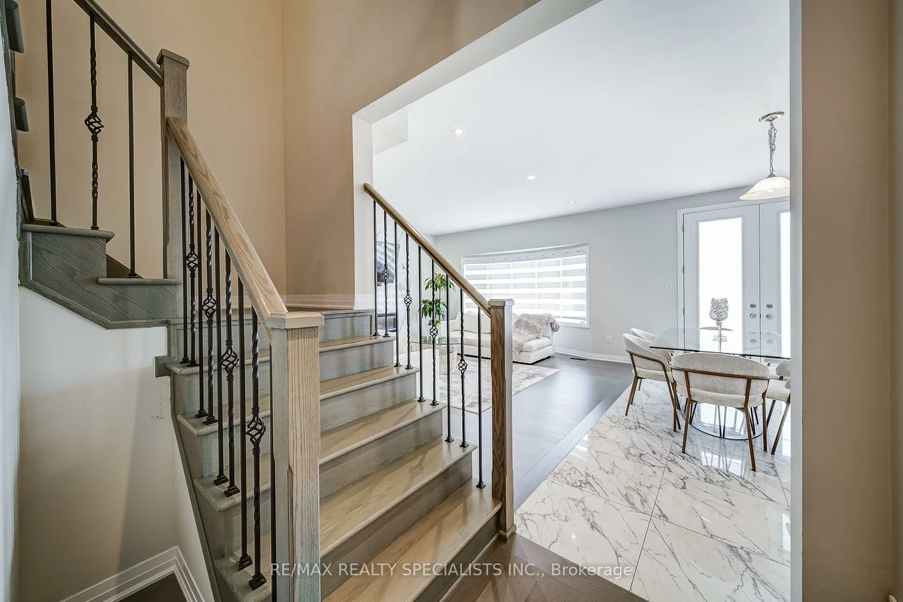 1698, Corsal, Alcona, Innisfil