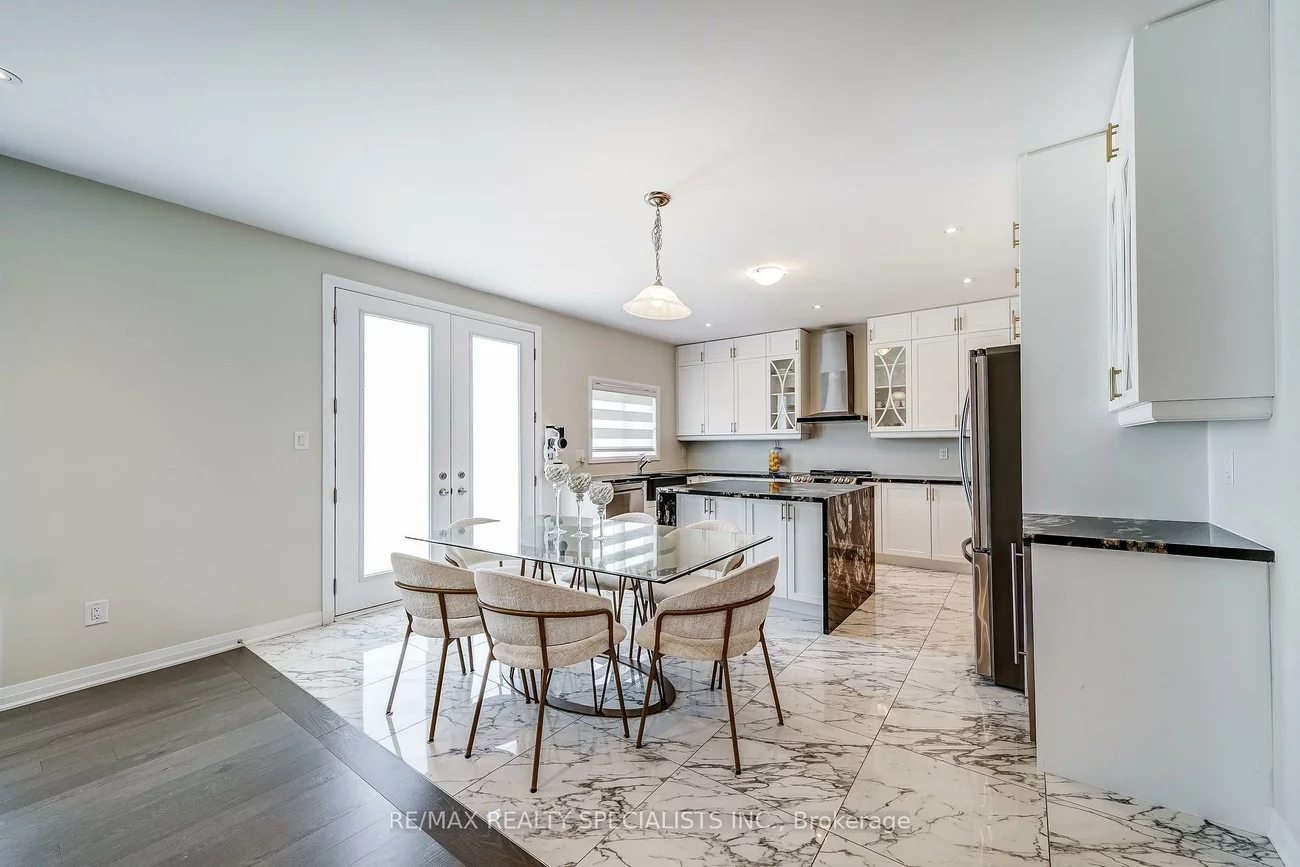 1698, Corsal, Alcona, Innisfil