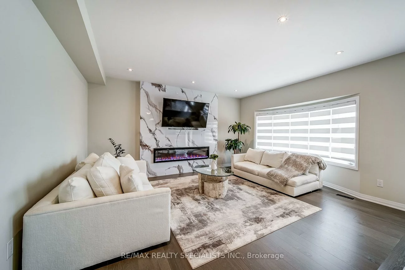 1698, Corsal, Alcona, Innisfil