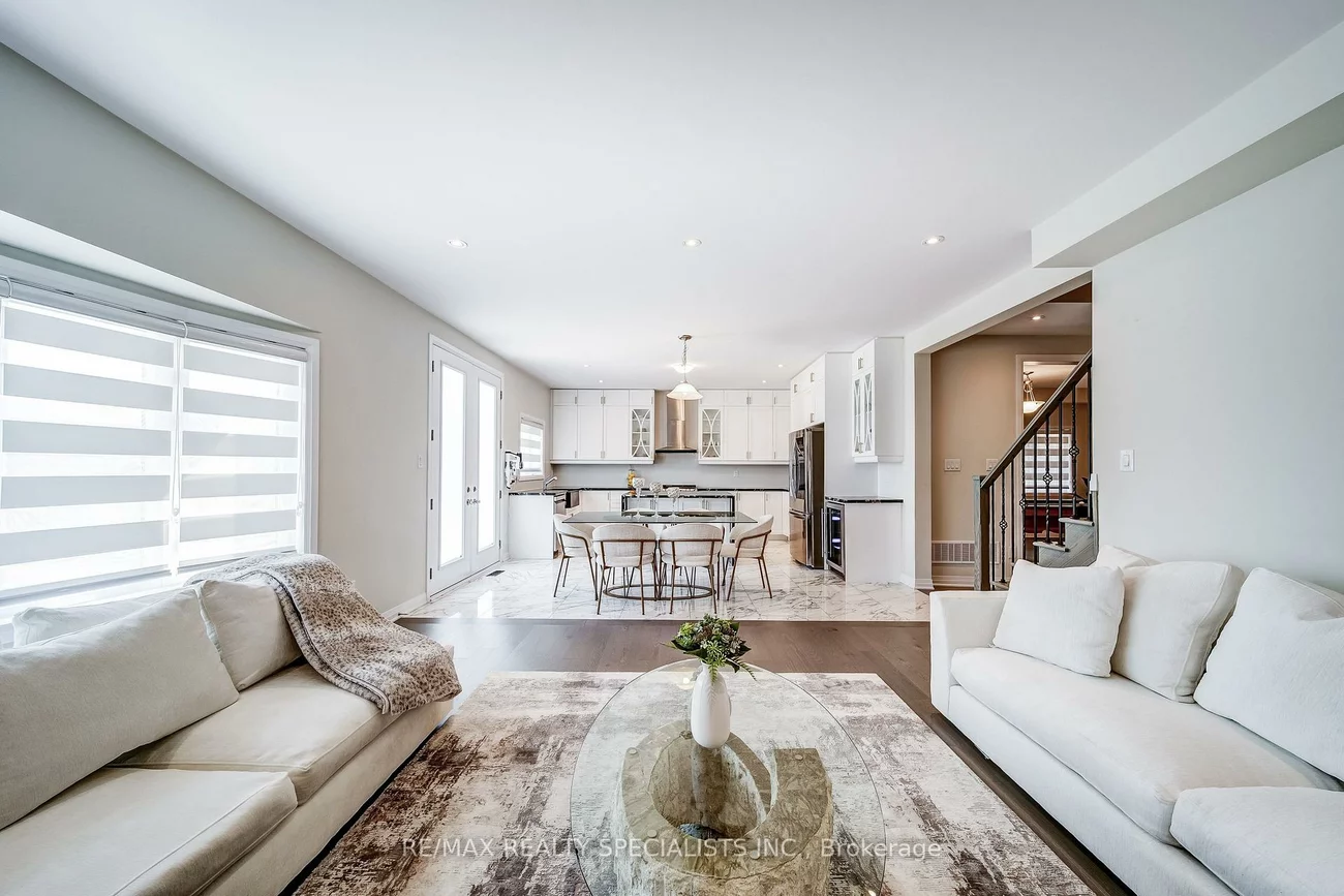 1698, Corsal, Alcona, Innisfil