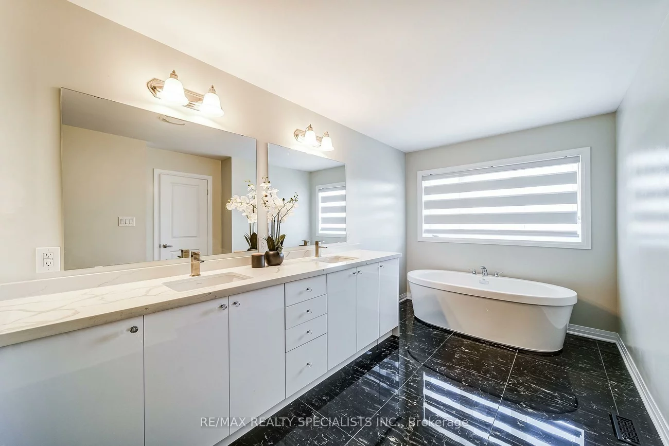 1698, Corsal, Alcona, Innisfil