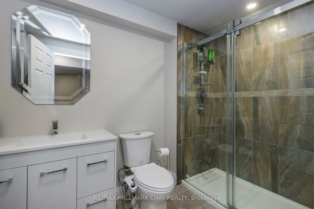 1300, Hunter, Alcona, Innisfil