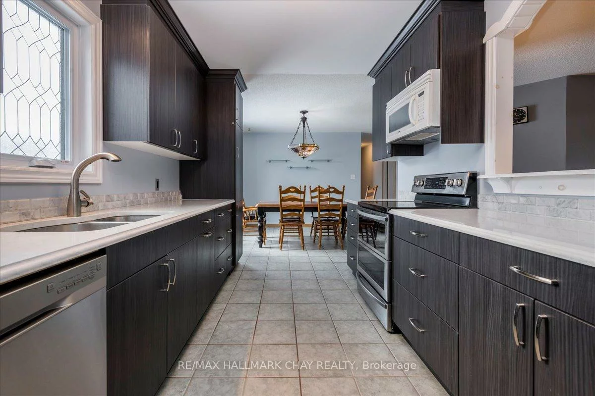 2286, 25th, Alcona, Innisfil