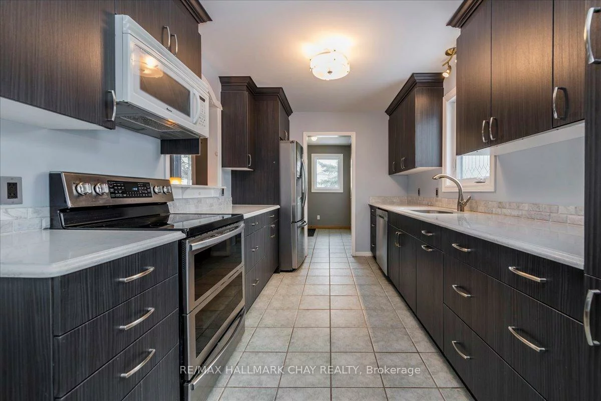 2286, 25th, Alcona, Innisfil