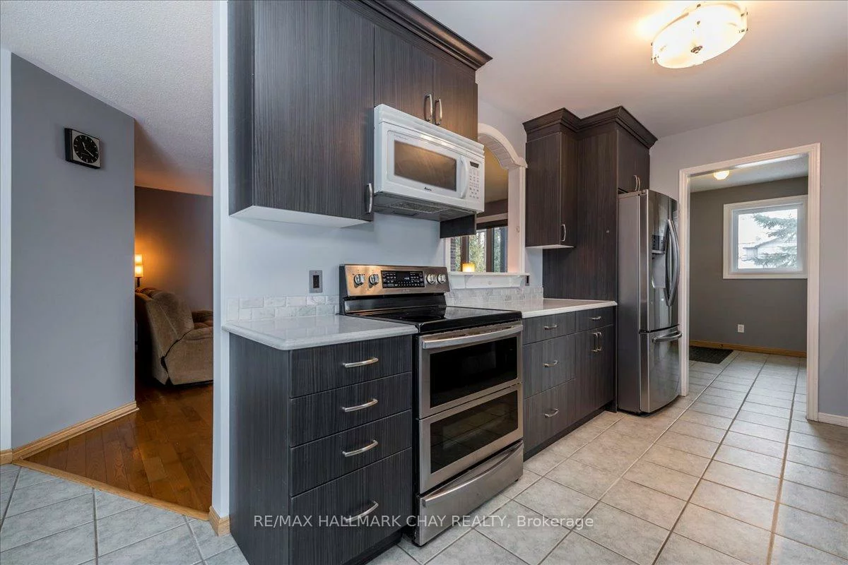 2286, 25th, Alcona, Innisfil