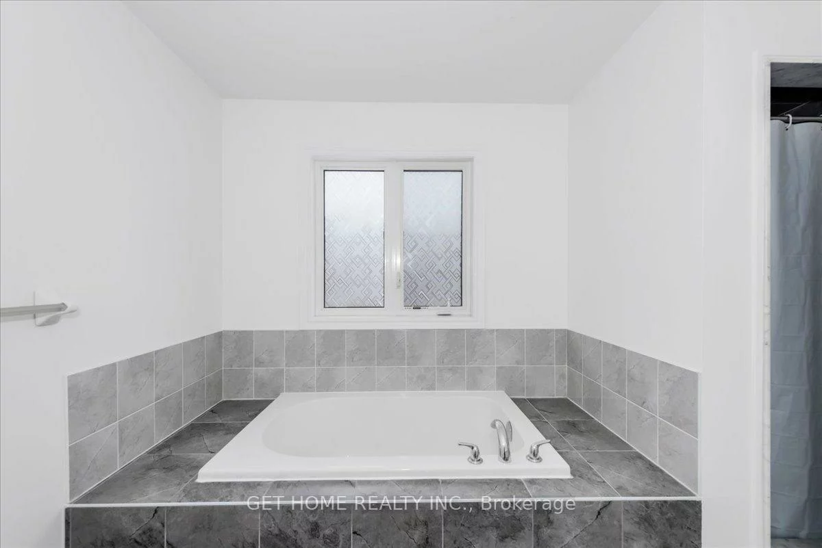 1252, Peelar, Lefroy, Innisfil