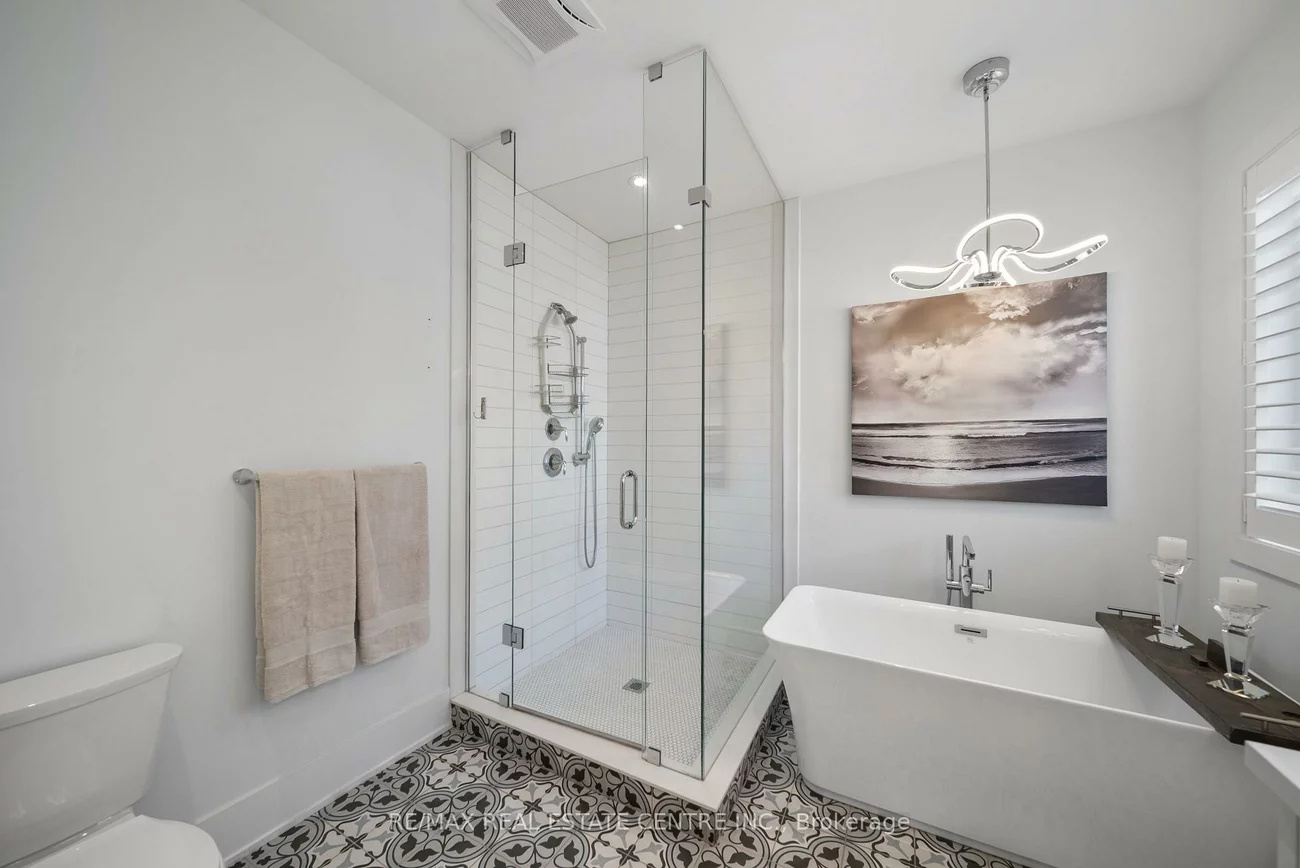 303, Sunnybrae, Stroud, Innisfil