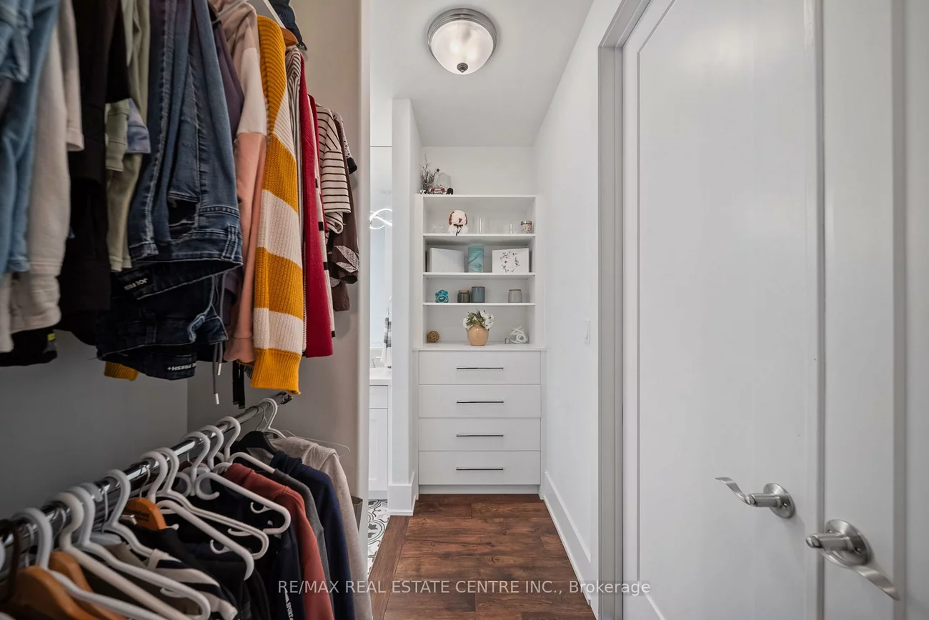 303, Sunnybrae, Stroud, Innisfil