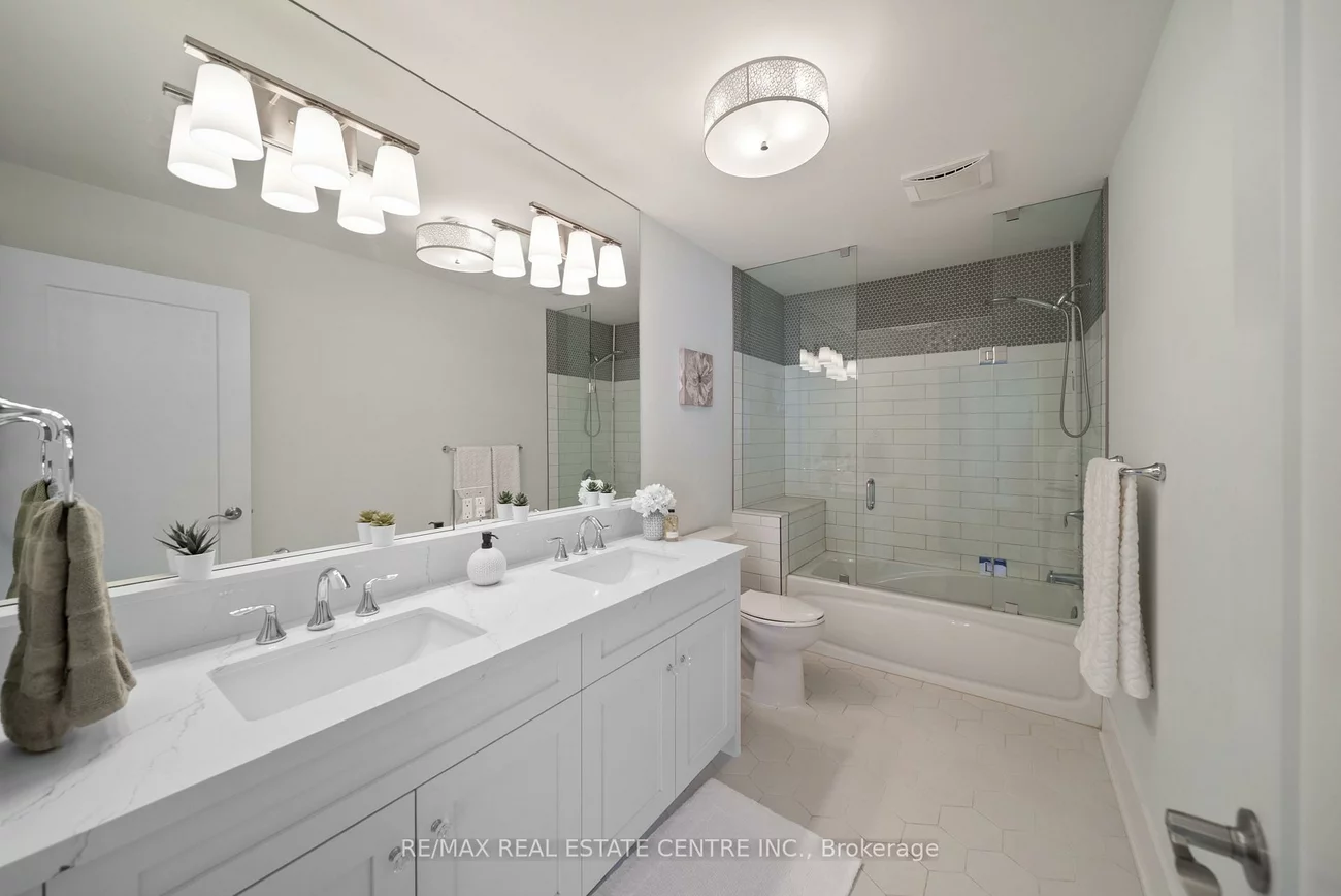 303, Sunnybrae, Stroud, Innisfil