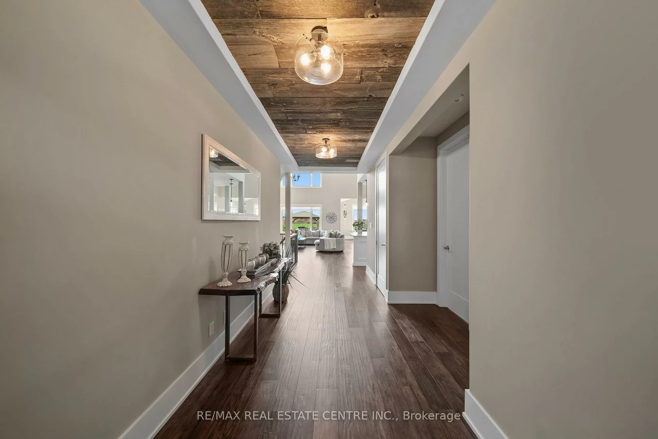 303, Sunnybrae, Stroud, Innisfil