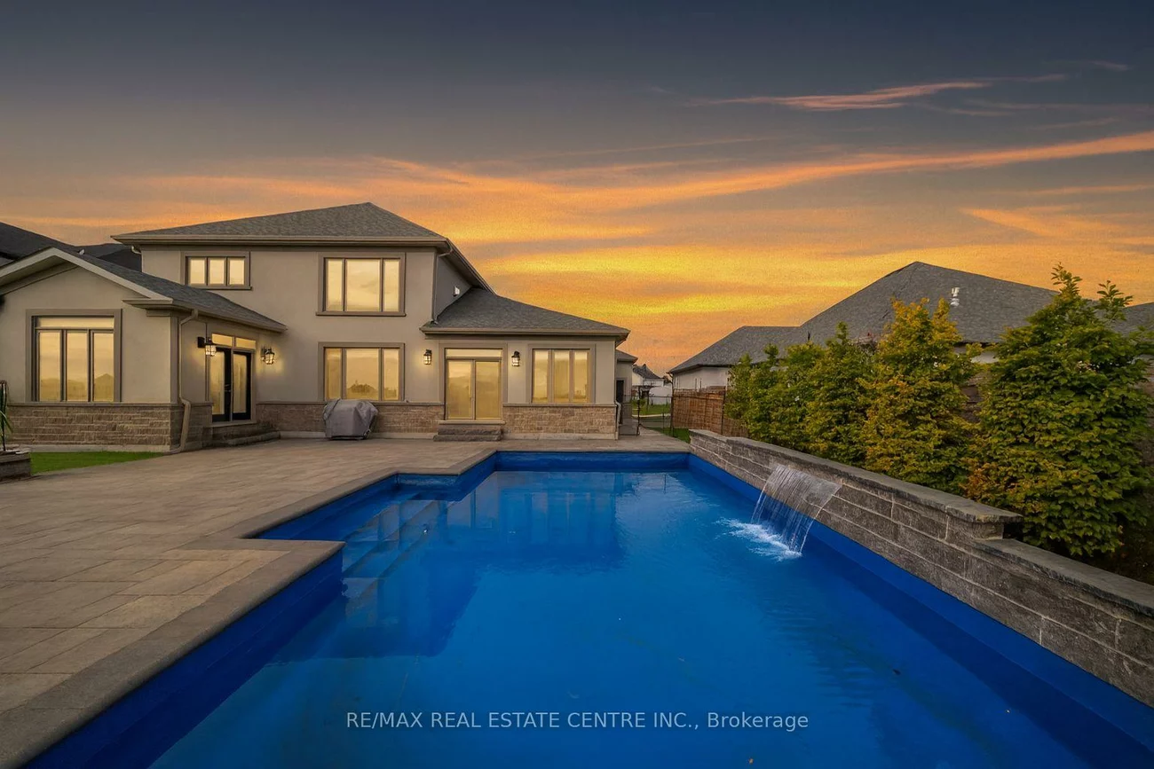 303, Sunnybrae, Stroud, Innisfil