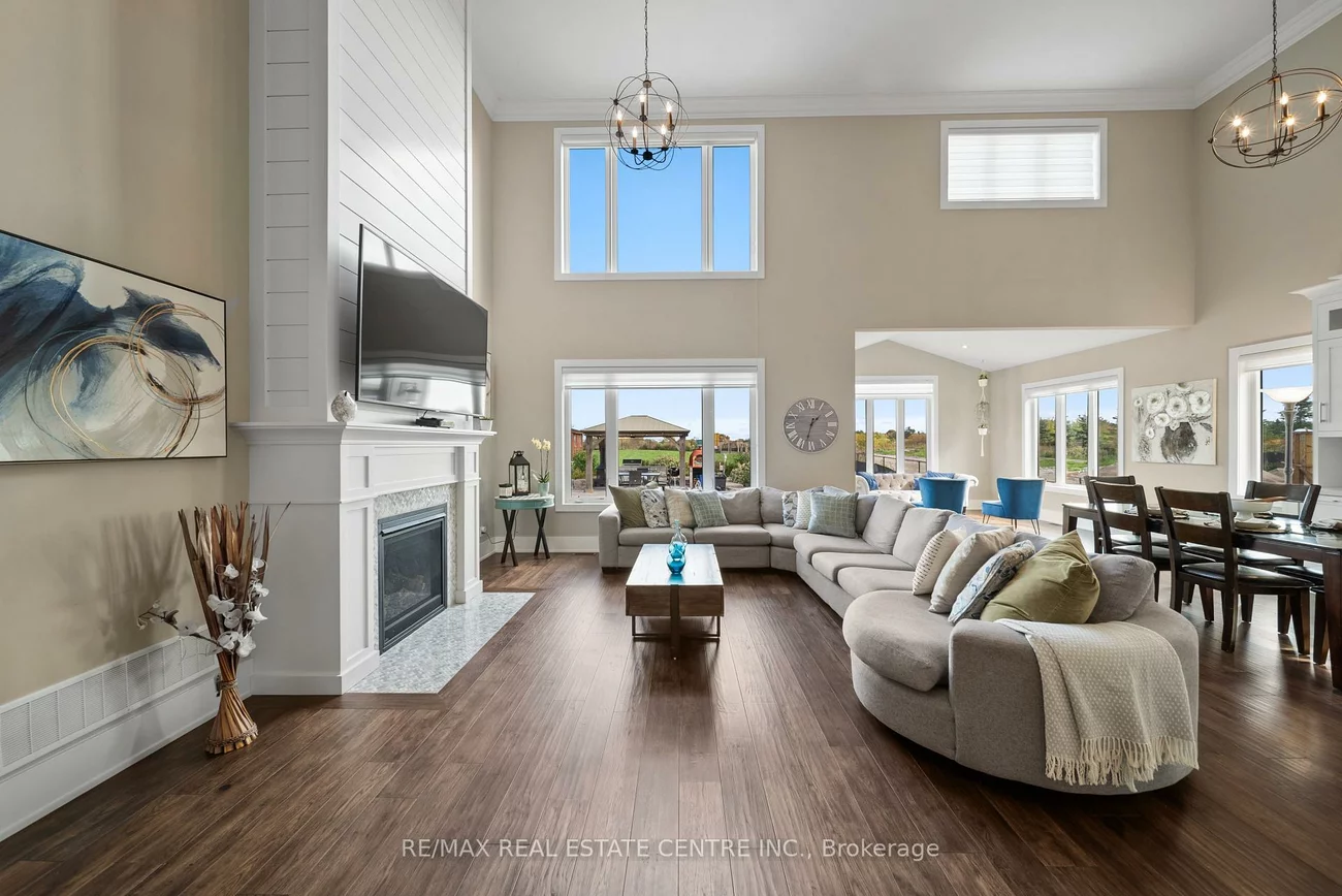 303, Sunnybrae, Stroud, Innisfil