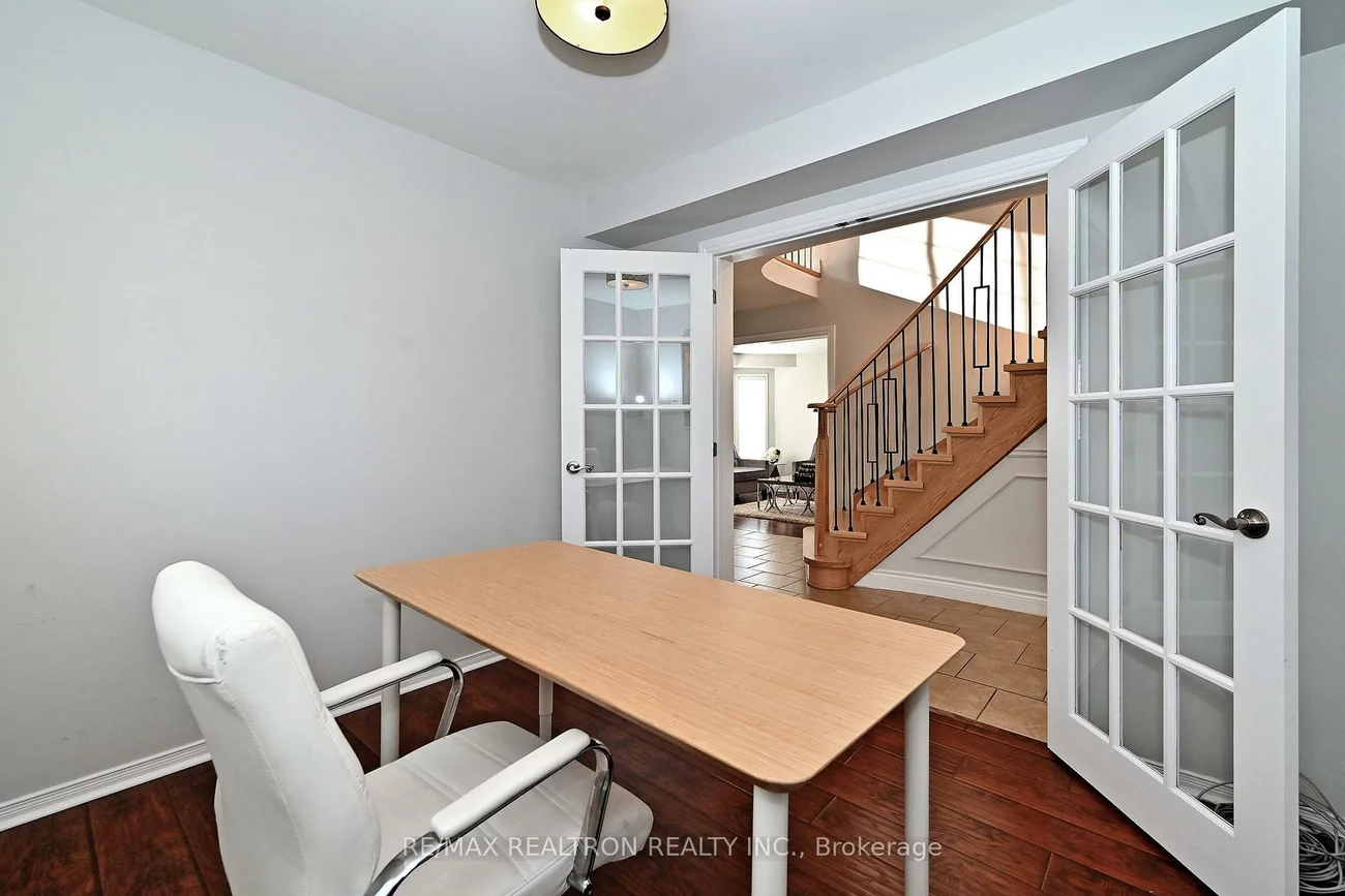 1128, Corrie, Alcona, Innisfil