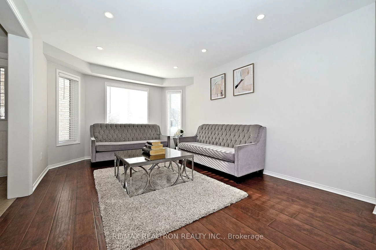 1128, Corrie, Alcona, Innisfil