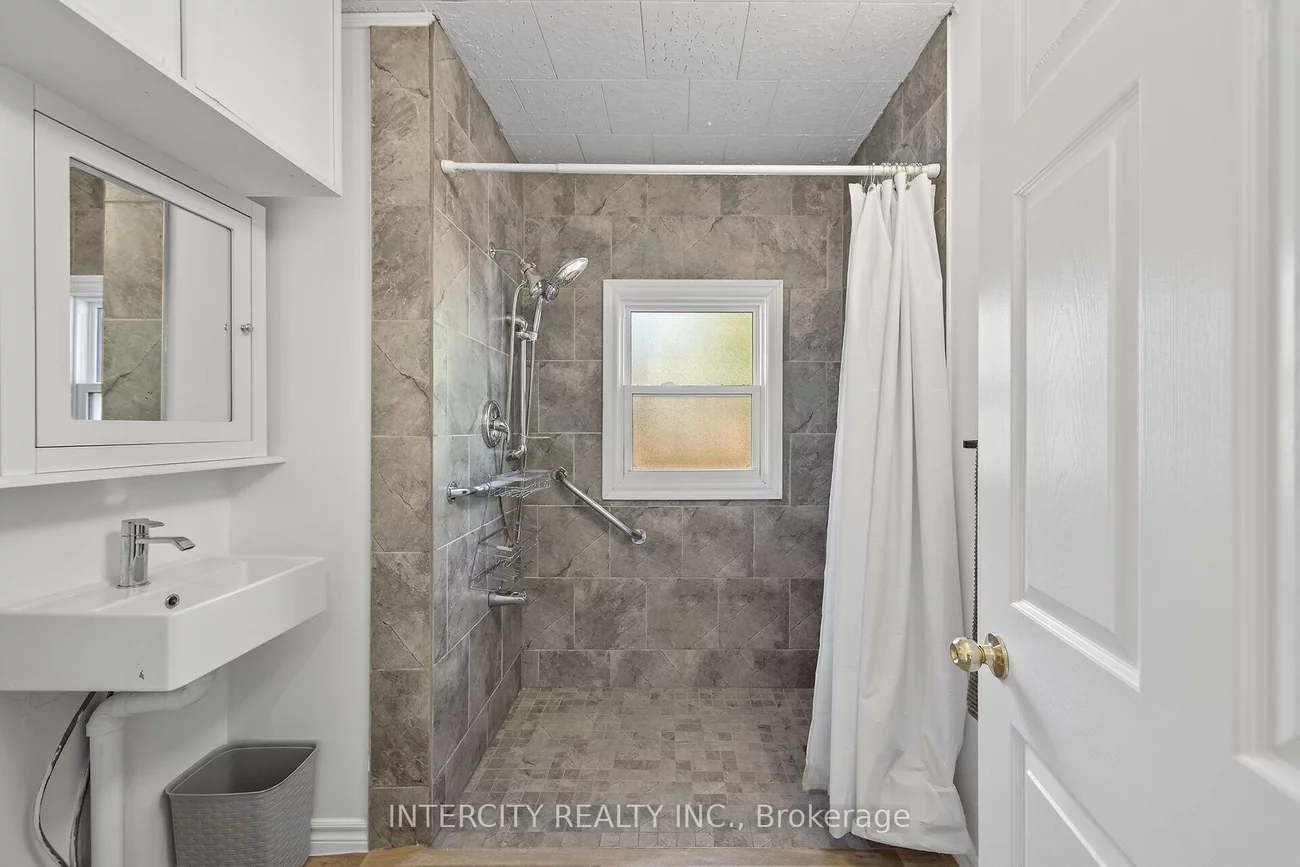 2152, 25, Alcona, Innisfil