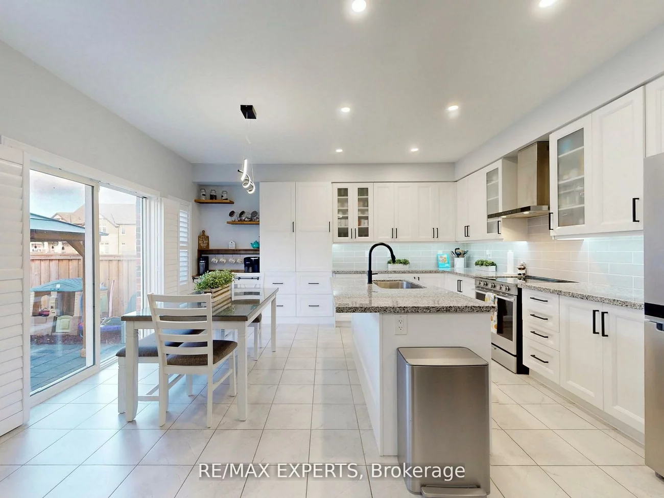 1002, Cole, Alcona, Innisfil