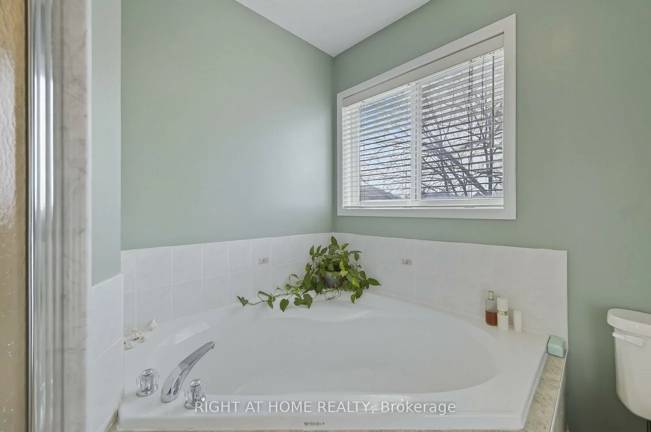 1338, Vincent, Alcona, Innisfil