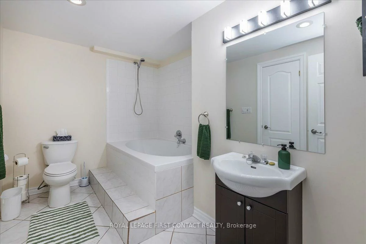 701, Happy Vale, Alcona, Innisfil