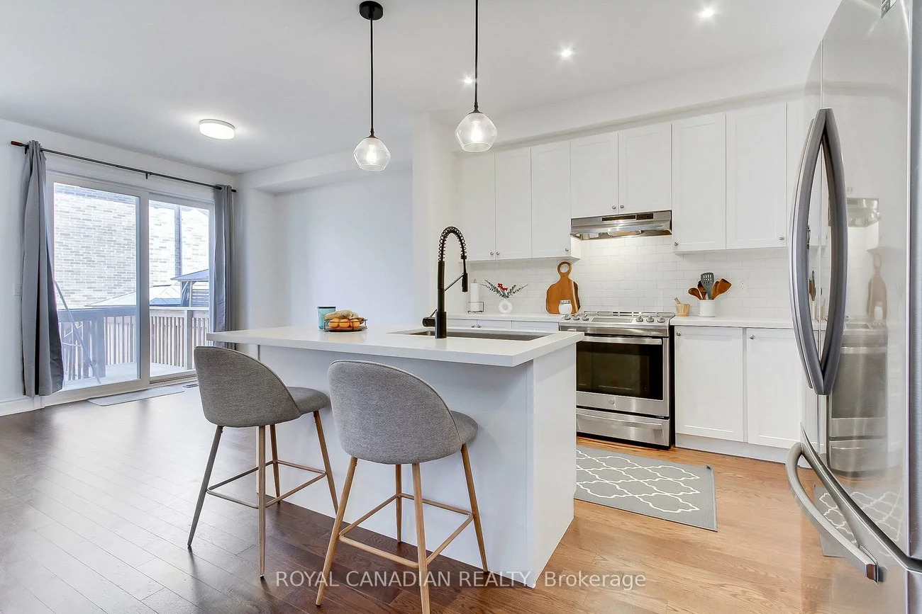 1404, Blackmore, Alcona, Innisfil