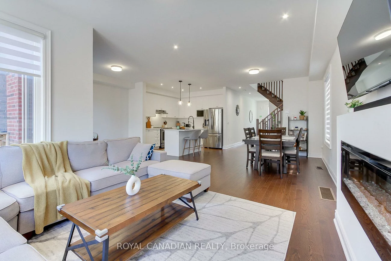 1404, Blackmore, Alcona, Innisfil