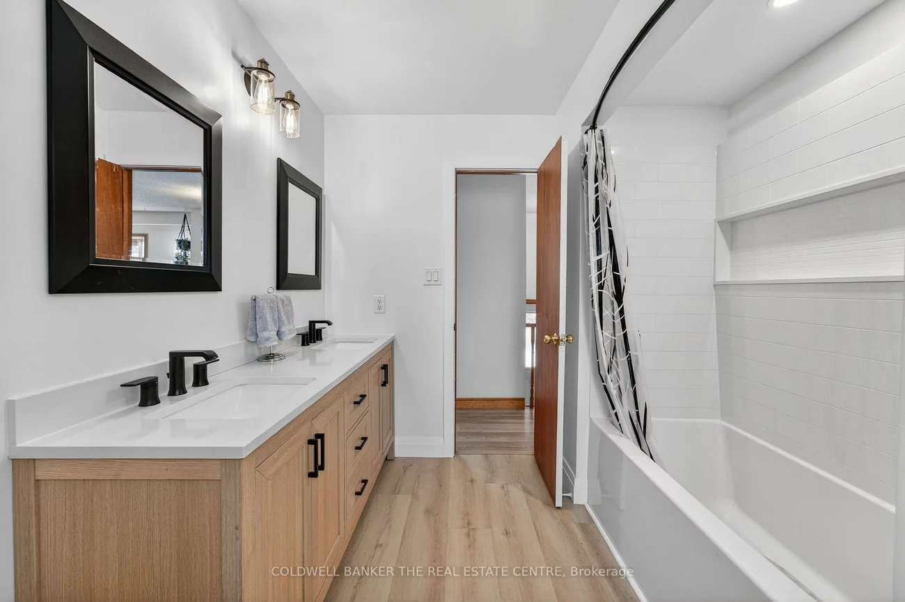 928, Blackwoods, Alcona, Innisfil