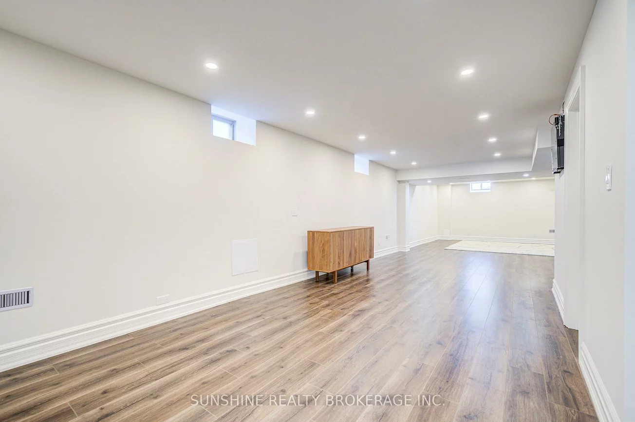 1573, Emberton, Alcona, Innisfil