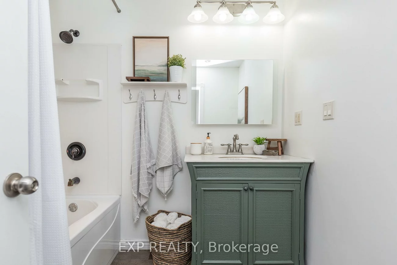 1104, Ferrier, Lefroy, Innisfil