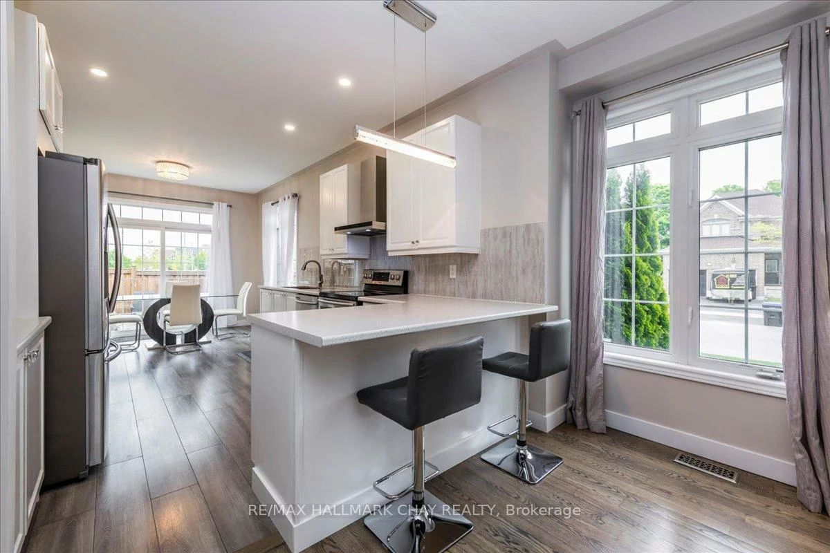 1300, Hunter, Alcona, Innisfil