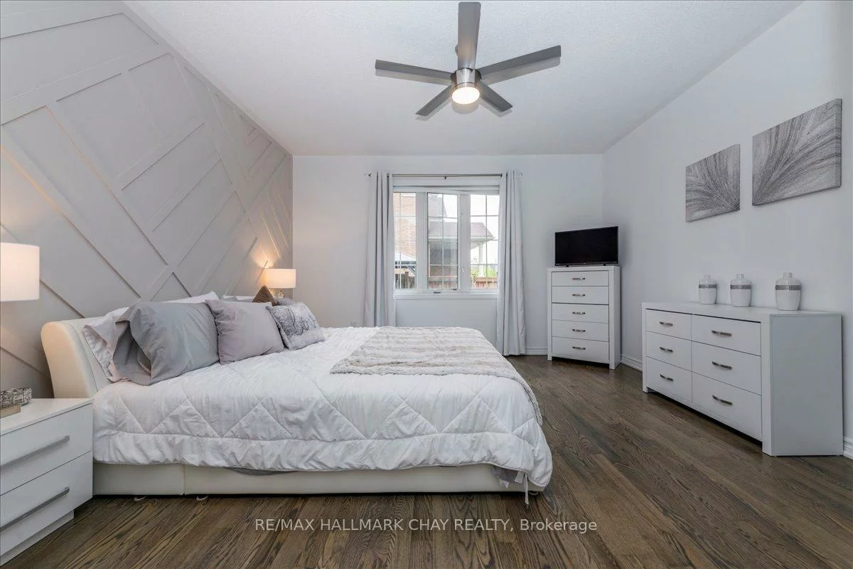 1300, Hunter, Alcona, Innisfil