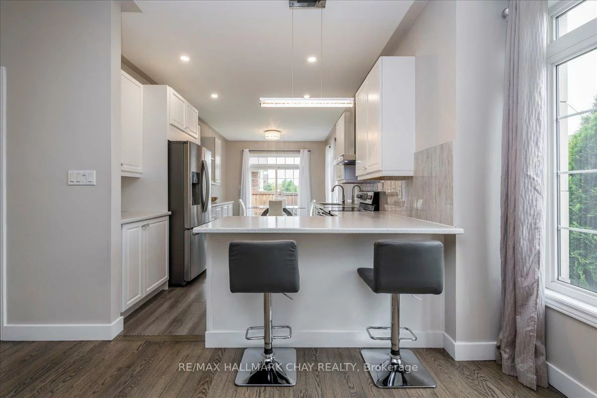 1300, Hunter, Alcona, Innisfil