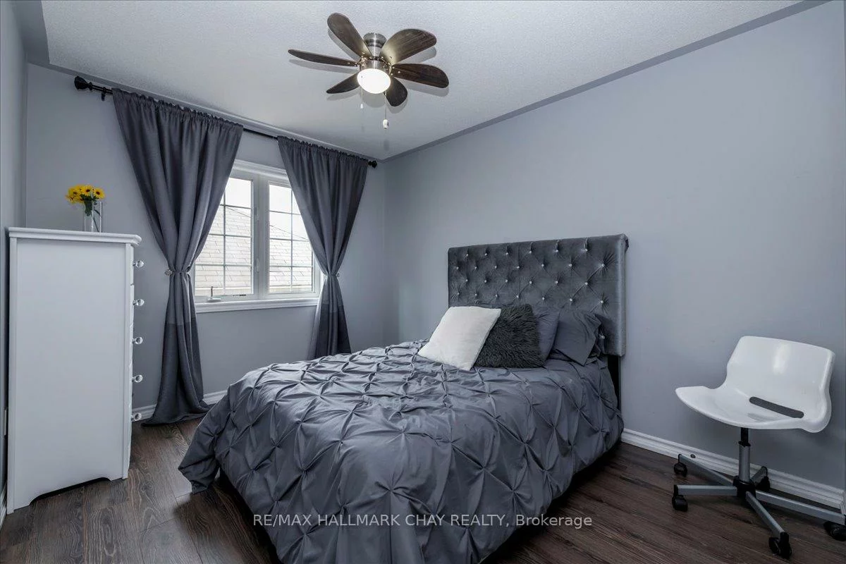 1300, Hunter, Alcona, Innisfil