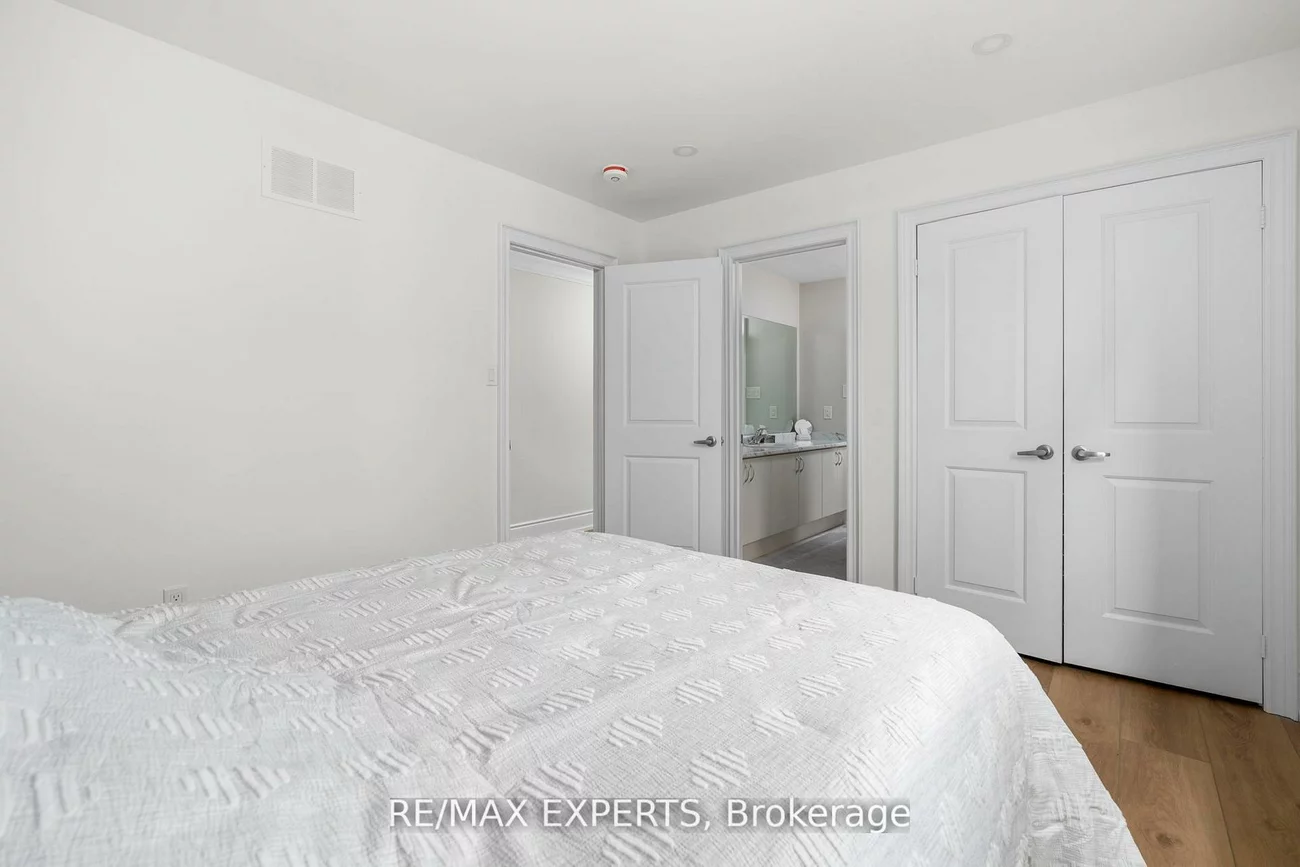 1430, Farrow, Alcona, Innisfil